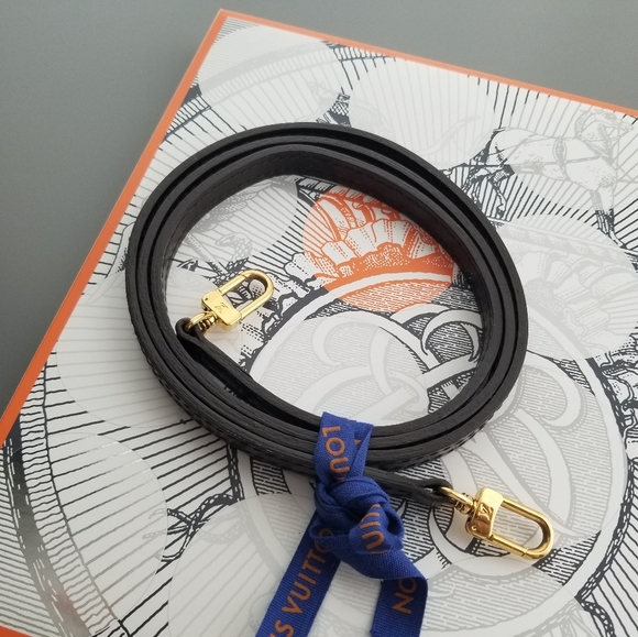 Louis Vuitton leather strap - Picture 5 of 10
